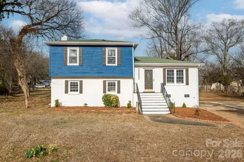 12215 Windy Wood Ct, Charlotte, NC 28273