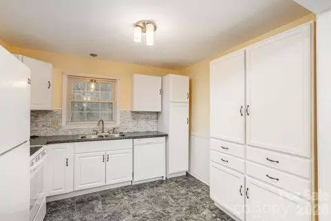 Kitchen - 101 Boyd Apt 2b Dr # 2B, Flat Rock, NC 28731 photo 2 of 4