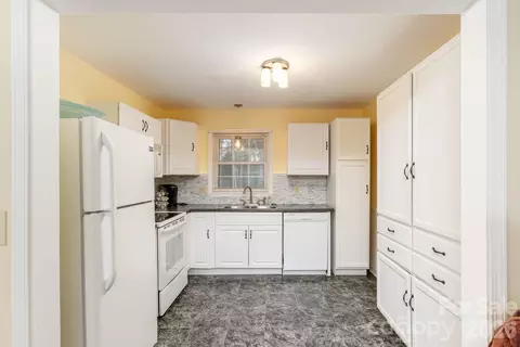 Kitchen - 101 Boyd Apt 2b Dr # 2B, Flat Rock, NC 28731 photo 1 of 4