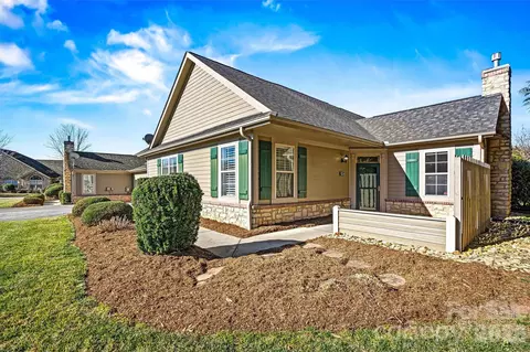 823 Wynnshire B Dr #B, Hickory, NC 28601