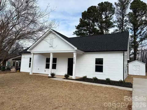 605 E Hartford Ave, Bessemer City, NC 28016