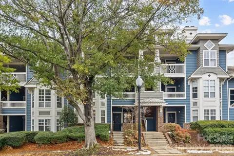 2210 Sumner Green M Ave #M, Charlotte, NC 28203