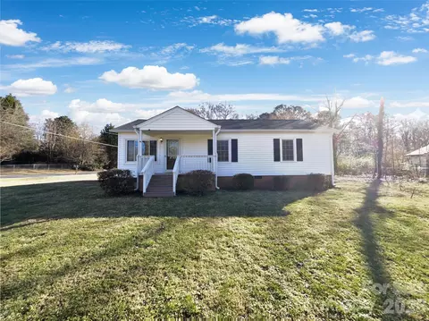4748 Hickory Grove Rd, Mount Holly, NC 28120