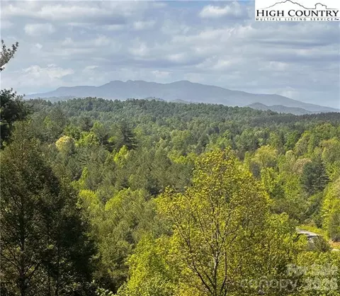 2070 Thoroughbred G18 Way #G18, Lenoir, NC 28645