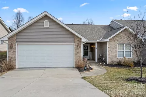 50 Farington Cir, Fletcher, NC 28732