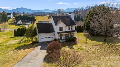 26 Golden Ln, Leicester, NC 28748