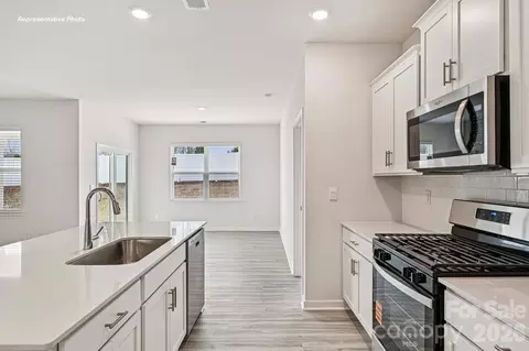 471 Dazzle Loop, Newton, NC 28658 photo 9
