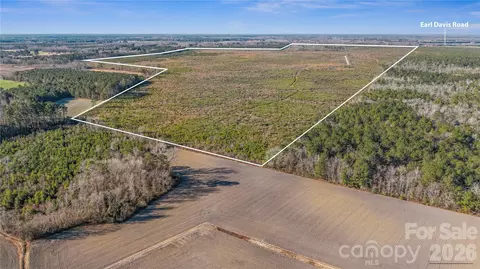 700 Ac Earl Davis Rd, Rose Hill, NC 28458