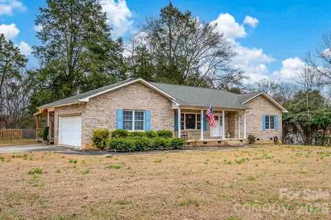 3740 Woodleaf Rd, Salisbury, NC 28147