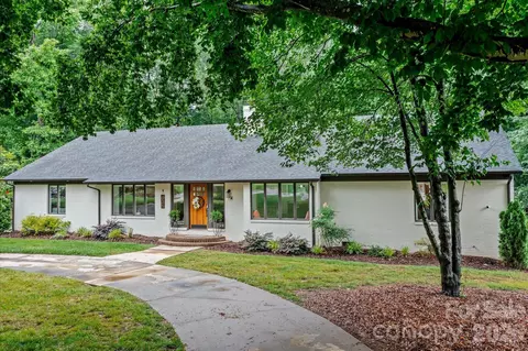 625 S Magnolia St, Mooresville, NC 28115