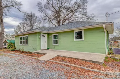 202 Ramsey St, Cherryville, NC 28021