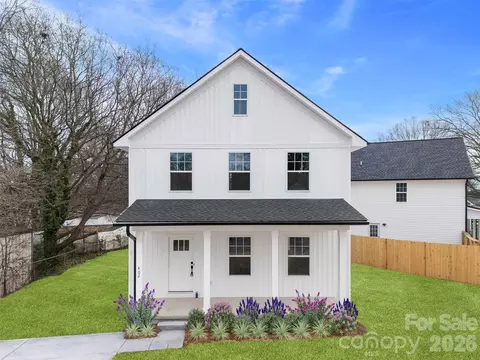 906 Brunett St, Gastonia, NC 28052