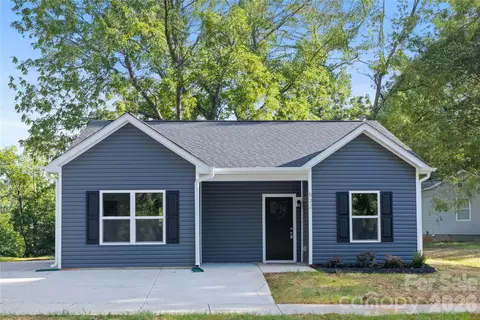 2004 Juniper Dr, Charlotte, NC 28269