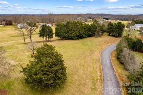 125 Cloud Top Ln, Mooresville, NC 28115