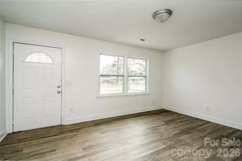 Living - 3115 Crestview Dr, Florence, SC 29501 photo 4 of 5