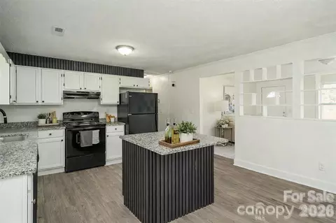 Kitchen - 3115 Crestview Dr, Florence, SC 29501 photo 5 of 7