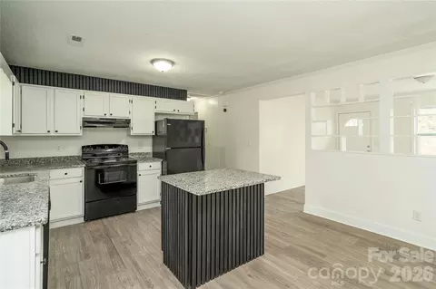 Kitchen - 3115 Crestview Dr, Florence, SC 29501 photo 6 of 7