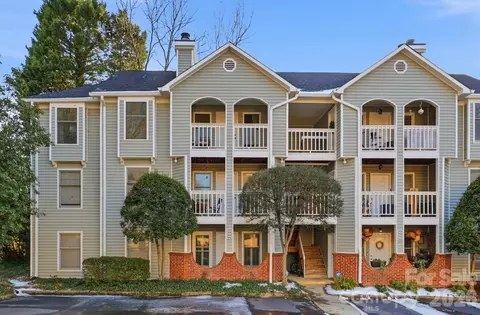 430 Queens 111 Rd #111, Charlotte, NC 28207