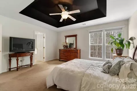 Bedroom - 7948 Mariners Pointe Cir, Denver, NC 28037 photo 2 of 7