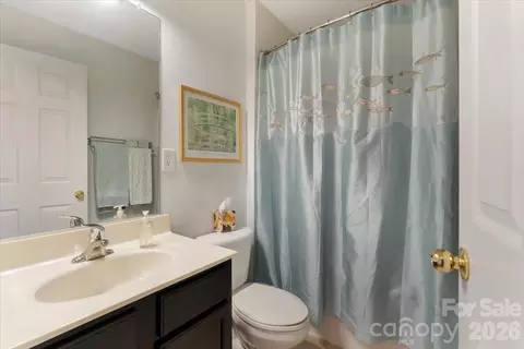 Bath - 7948 Mariners Pointe Cir, Denver, NC 28037 photo 4 of 4