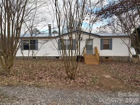 215 Humphrey Blvd, Gastonia, NC 28052
