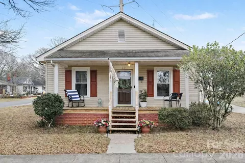 214 E 11th St, Kannapolis, NC 28083