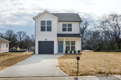 1816 E Greenbriar Rd, Statesville, NC 28625