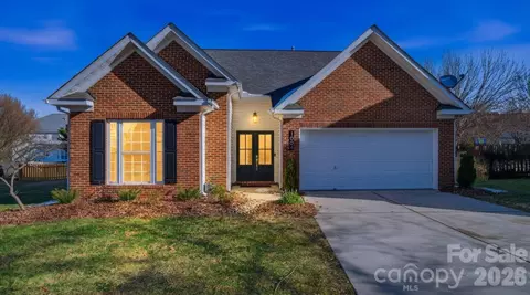 1004 Mortlock Ct, Indian Trail, NC 28079