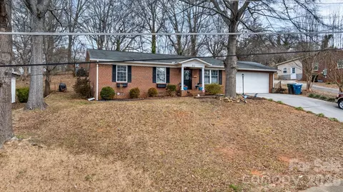 836 7th Sw Ave SW, Hickory, NC 28602