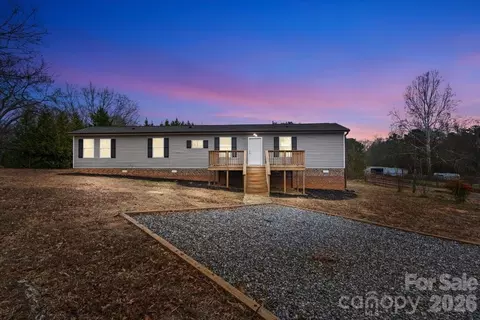 101 Roof Rd, Anderson, SC 29624