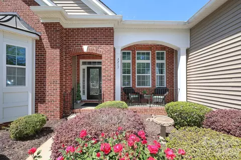 2217 Chapel Gate Dr, Rock Hill, SC 29732