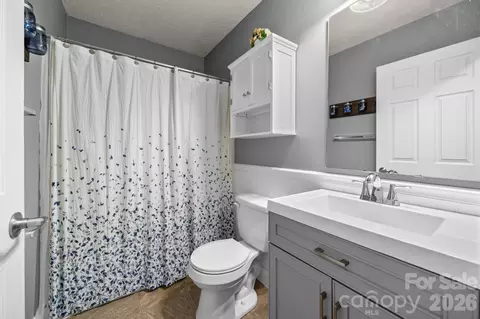 Bath - 121 James St, Clyde, NC 28721 photo 2 of 2