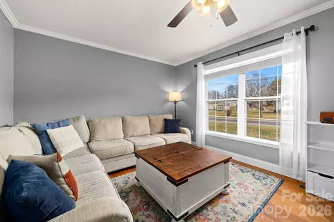 Living - 121 James St, Clyde, NC 28721 photo 2 of 3