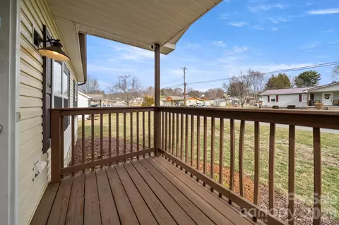 Exterior - 121 James St, Clyde, NC 28721 photo 3 of 5