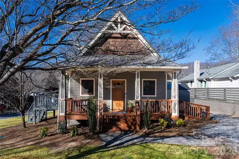 829 N Oconeechee Ave, Black Mountain, NC 28711