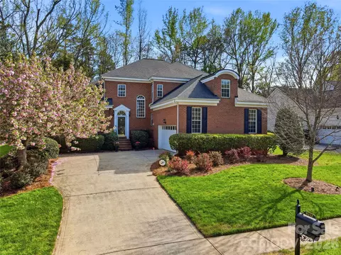 9212 Fairchild Ln, Charlotte, NC 28277