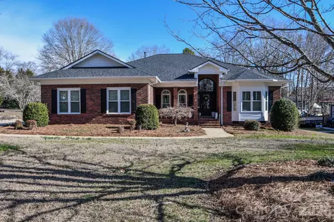 5314 Woodridge Dr, Monroe, NC 28110