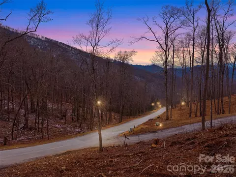 Mountain Air Drive, Burnsville, NC 28714