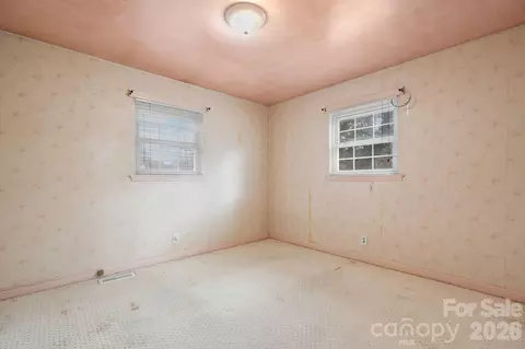 Bedroom - 533 Circle Dr, Hudson, NC 28638 photo 3 of 4
