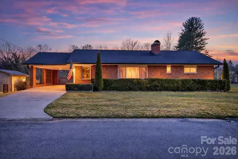 112 Allison Rd, Brevard, NC 28712