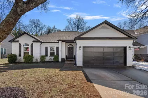 139 Ashford Hollow Ln, Mooresville, NC 28117