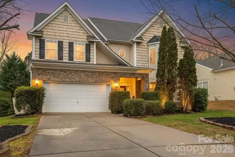 3240 Queensland Ct, Fort Mill, SC 29707