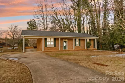 535 Log Barn Rd, Salisbury, NC 28146