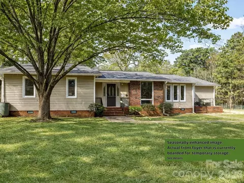 482 Windy Hill Ln, Lancaster, SC 29720