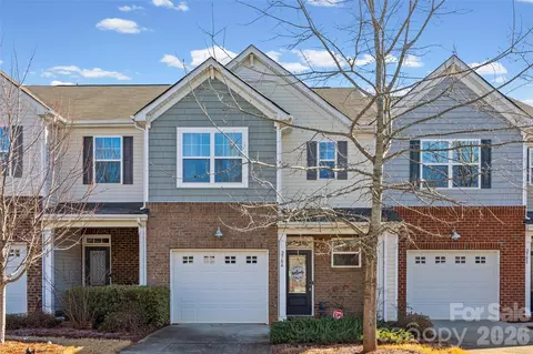 2784 Sawbridge Ln, Gastonia, NC 28056
