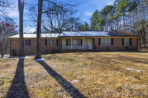 1889 Berrywood Ln, Clover, SC 29710
