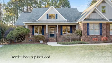 2271 Northview Harbour Dr, Sherrills Ford, NC 28673
