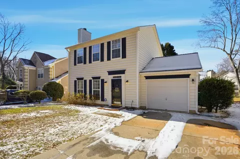 9230 Rotherham Ln, Charlotte, NC 28216