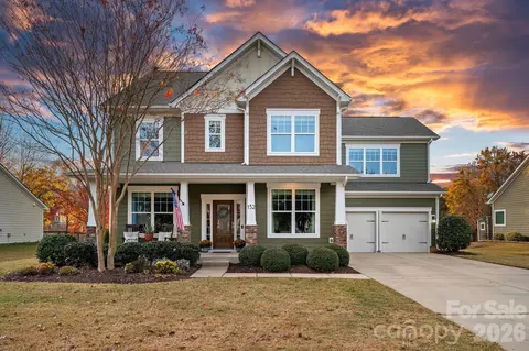 132 Flora Vista Dr, Mooresville, NC 28117