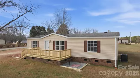 53 Mountain View Dr, Taylorsville, NC 28681